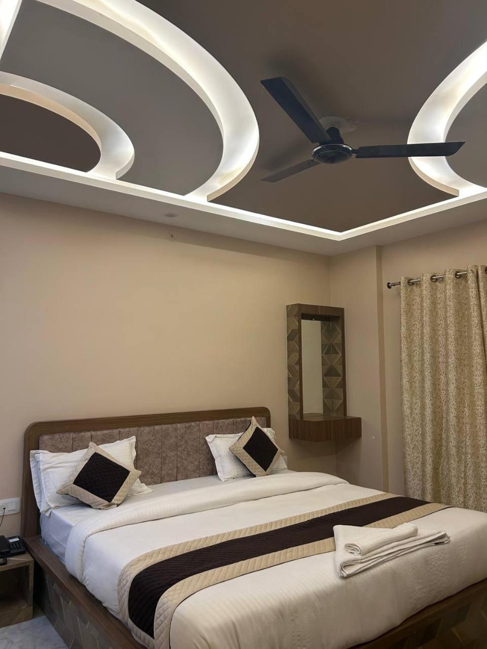 Hotel The Pushpraj Varanasi Eksteriør bilde
